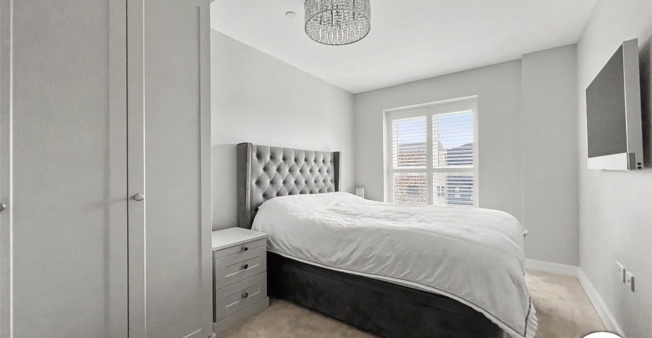 2 bedroom property for sale in Rochester | Robinson Michael & Jackson