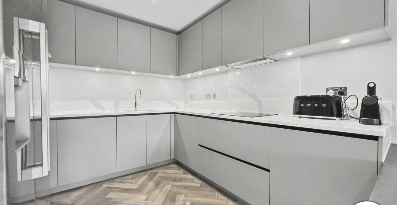 2 bedroom property for sale in Rochester | Robinson Michael & Jackson