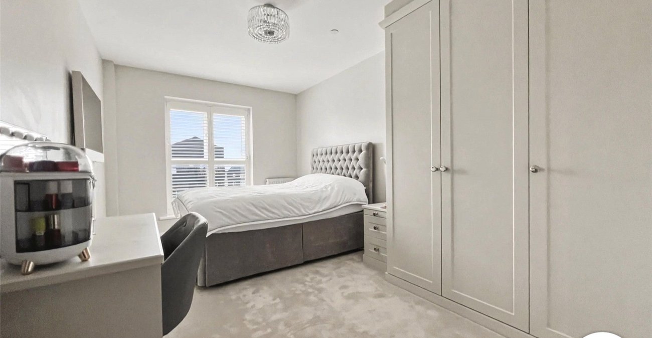 2 bedroom property for sale in Rochester | Robinson Michael & Jackson