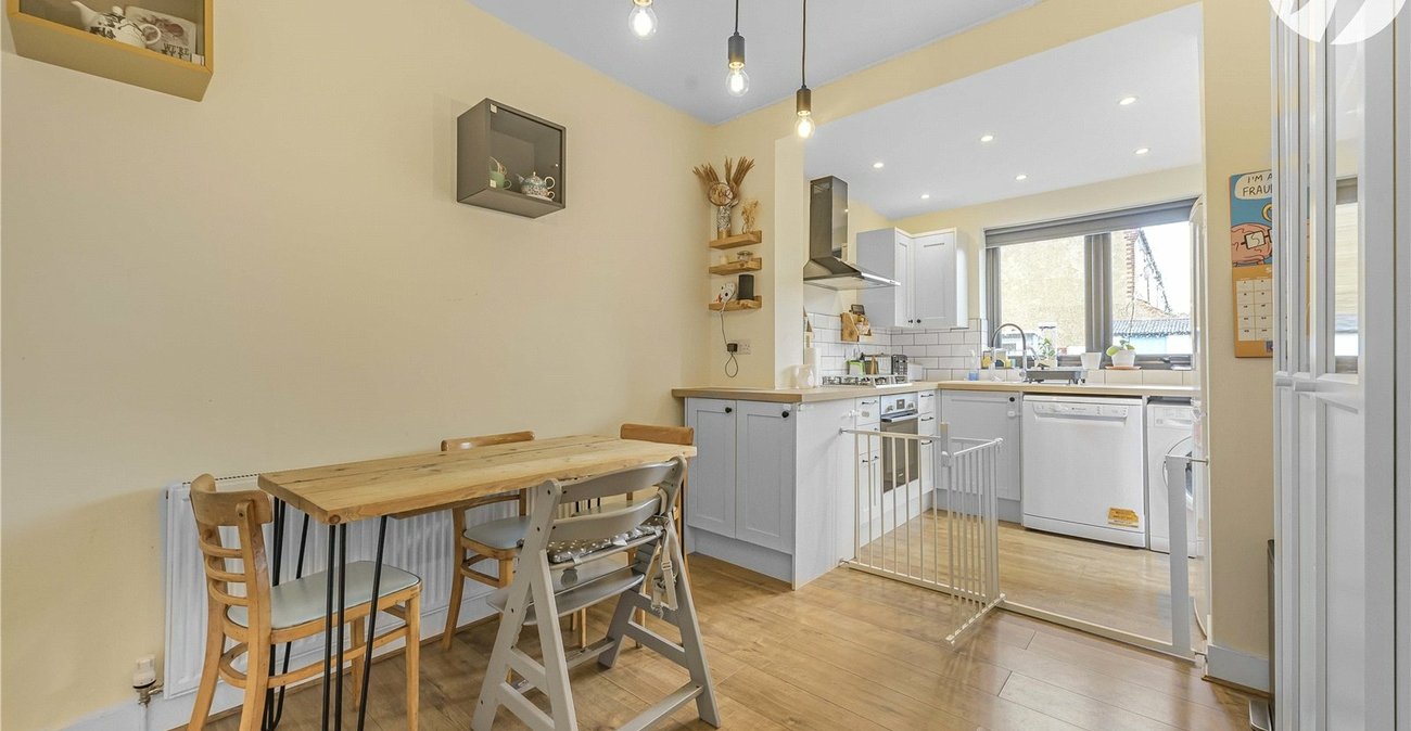 3 bedroom house for sale in West Dartford | Robinson Jackson