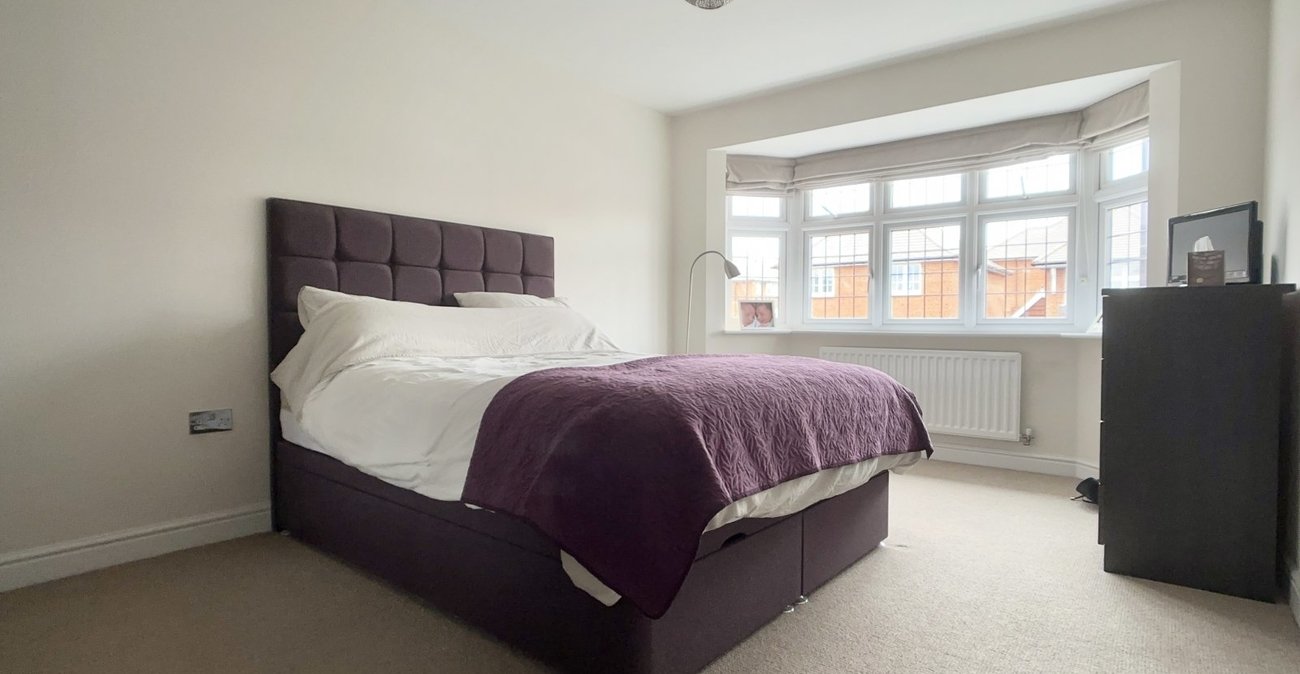 4 bedroom house for sale in Ebbsfleet Green | Robinson Jackson