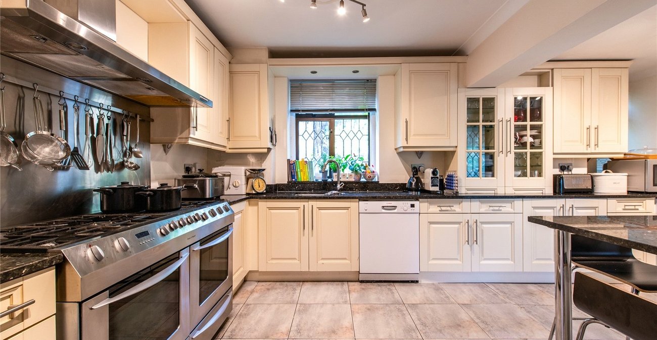 4 bedroom house for sale in Rochester | Robinson Michael & Jackson