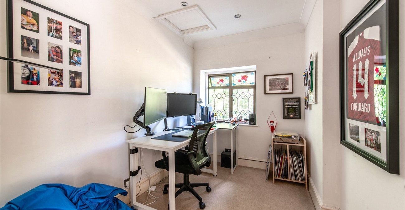 4 bedroom house for sale in Rochester | Robinson Michael & Jackson