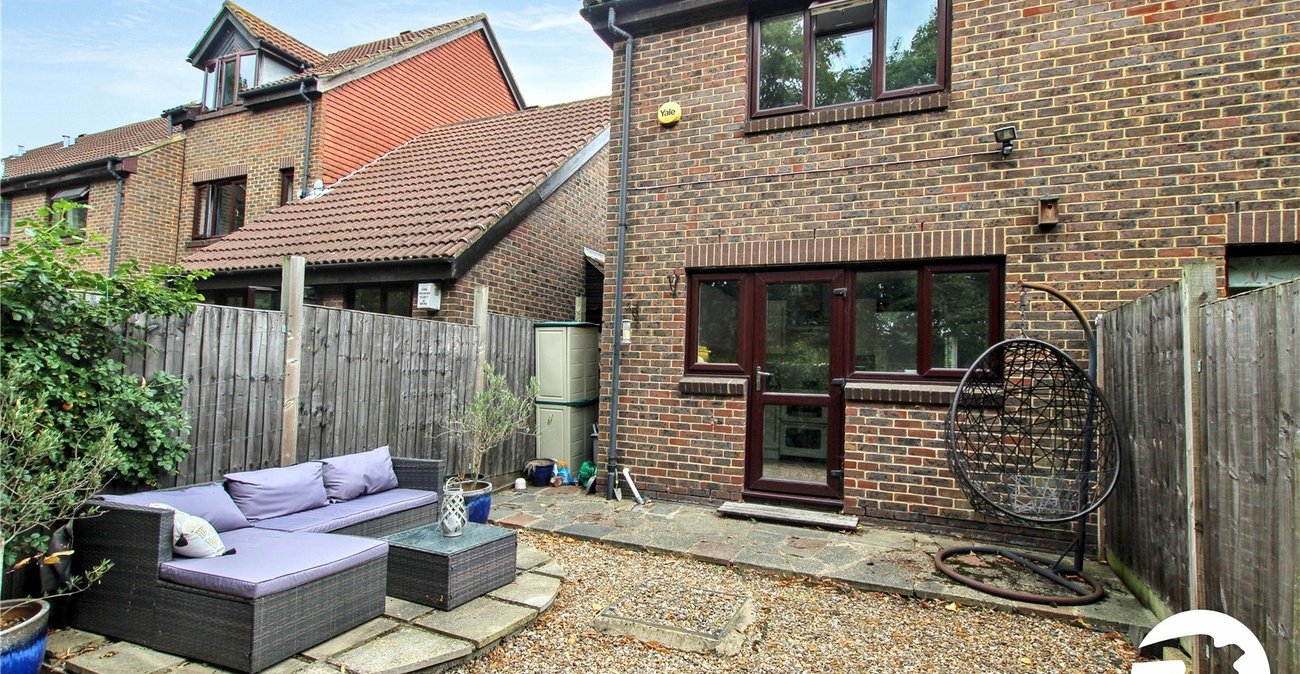 2 bedroom house for sale in Thamesmead | Robinson Jackson