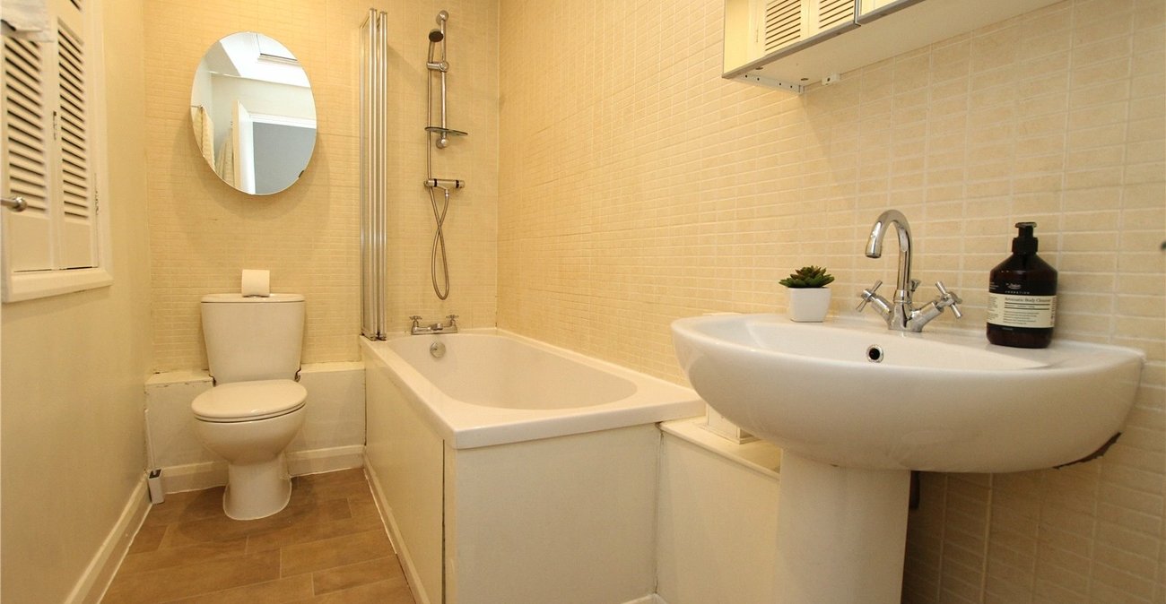 2 bedroom house for sale in Thamesmead | Robinson Jackson