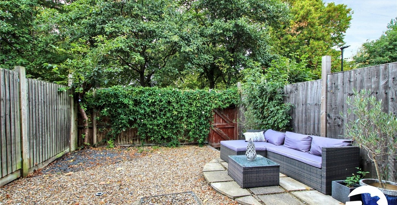 2 bedroom house for sale in Thamesmead | Robinson Jackson