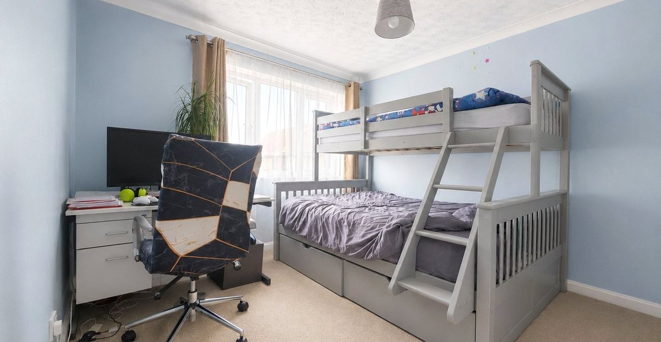2 bedroom property for sale in Thamesmead | Robinson Jackson