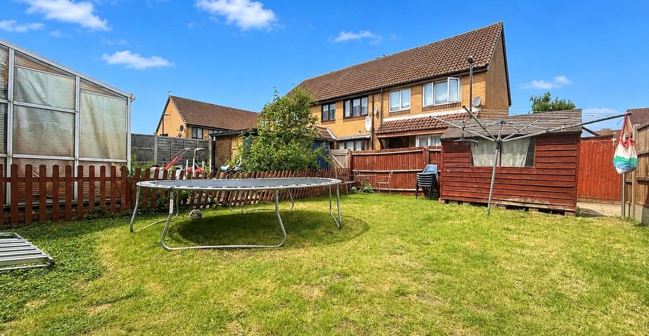 2 bedroom property for sale in Thamesmead | Robinson Jackson