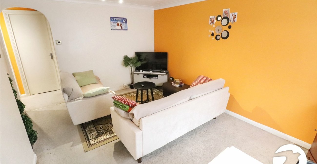 2 bedroom property for sale in West Thamesmead | Robinson Jackson