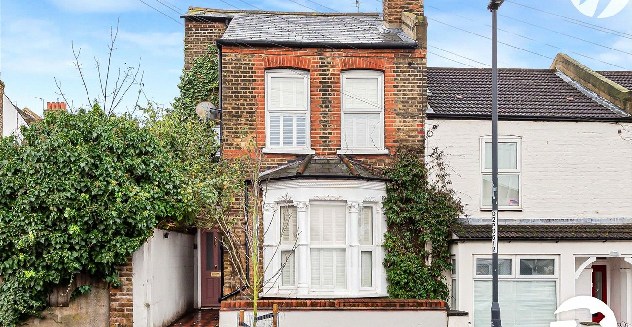 2 bedroom house for sale in Plumstead | Robinson Jackson