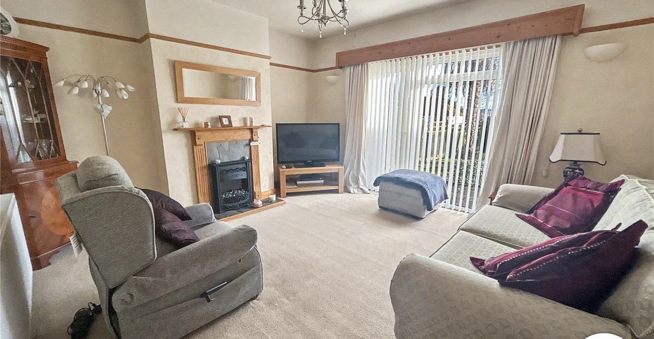 2 bedroom bungalow for sale in Sidcup | Robinson Jackson