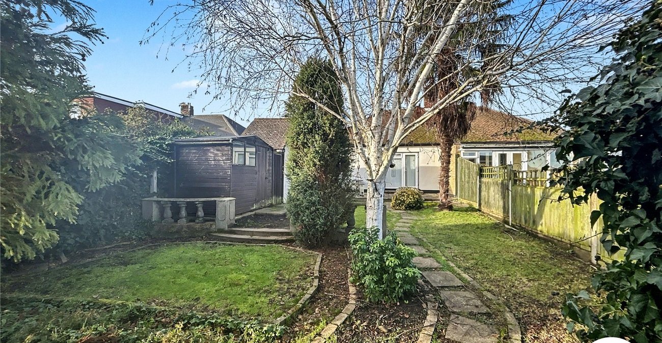 2 bedroom bungalow for sale in Sidcup | Robinson Jackson