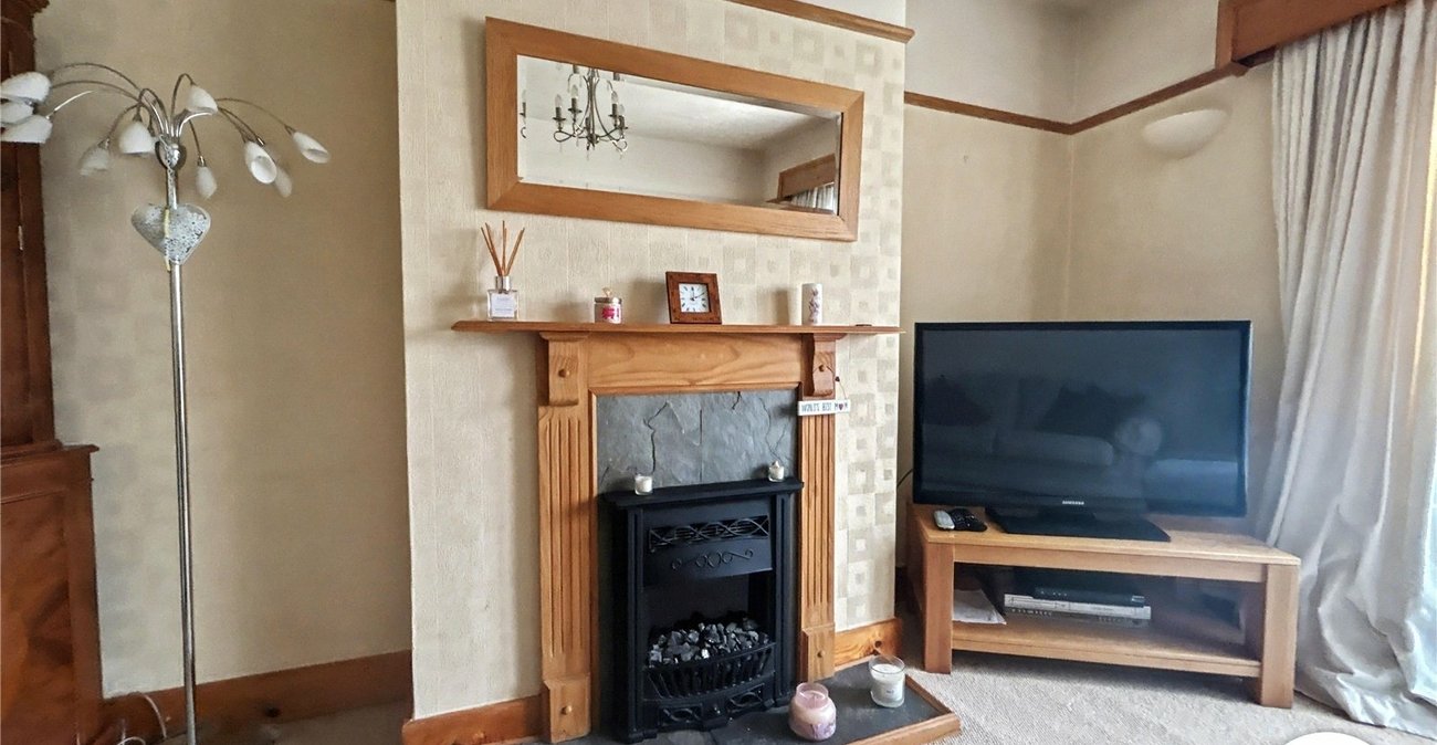 2 bedroom bungalow for sale in Sidcup | Robinson Jackson