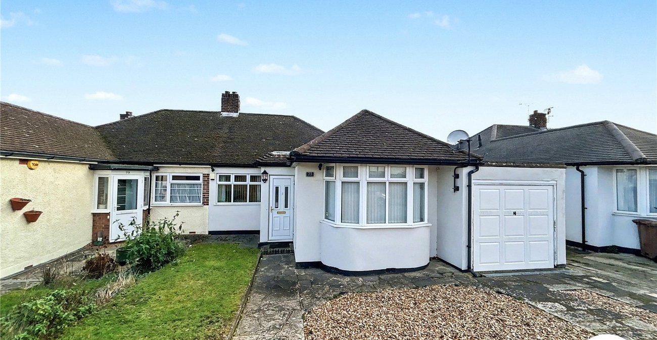 2 bedroom bungalow for sale in Sidcup | Robinson Jackson