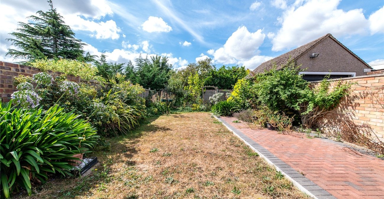 2 bedroom bungalow for sale in Gravesend | Robinson Michael & Jackson
