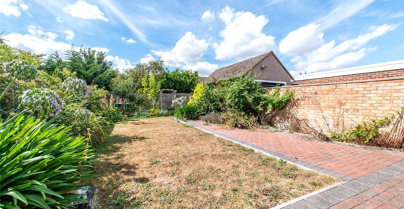 2 bedroom bungalow for sale in Gravesend | Robinson Michael & Jackson