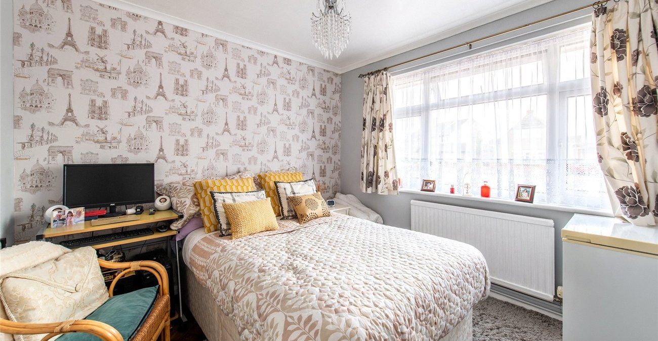 2 bedroom bungalow for sale in Gravesend | Robinson Michael & Jackson