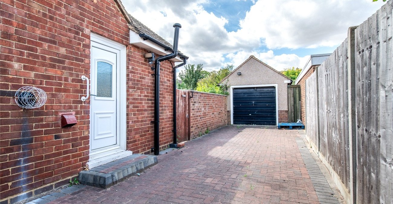 2 bedroom bungalow for sale in Gravesend | Robinson Michael & Jackson