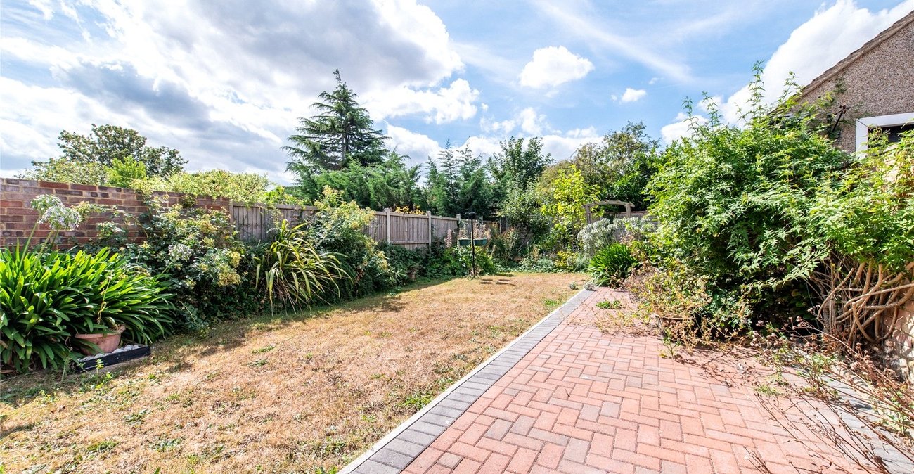 2 bedroom bungalow for sale in Gravesend | Robinson Michael & Jackson