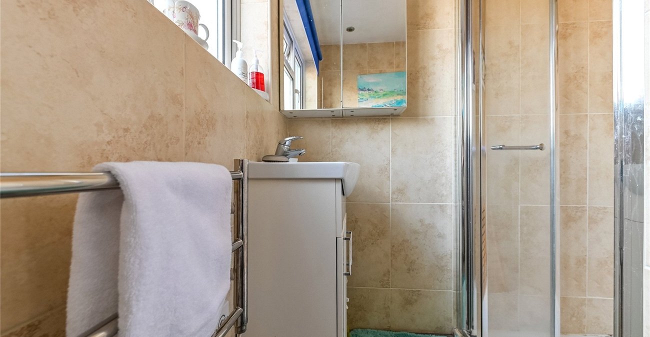 2 bedroom bungalow for sale in Gravesend | Robinson Michael & Jackson