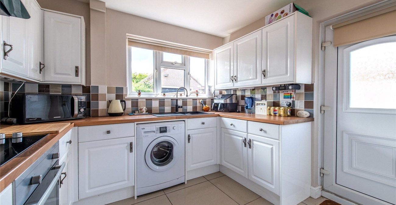 2 bedroom bungalow for sale in Gravesend | Robinson Michael & Jackson