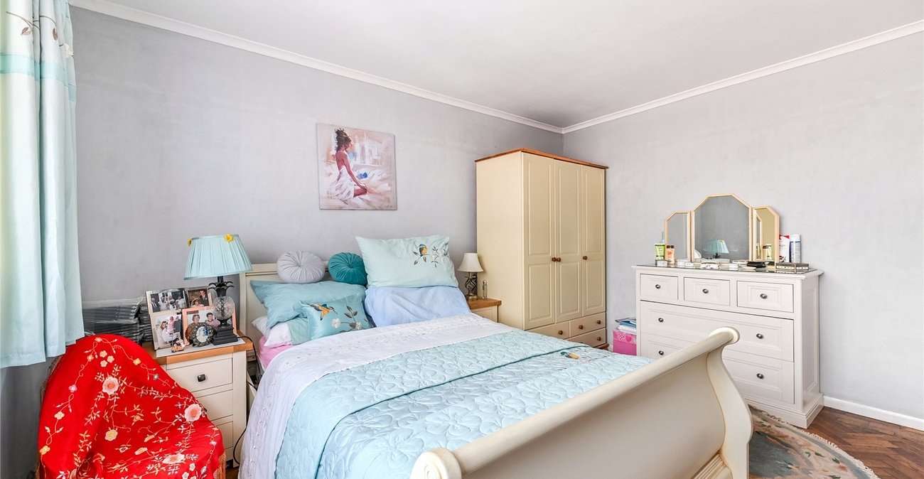 2 bedroom bungalow for sale in Gravesend | Robinson Michael & Jackson