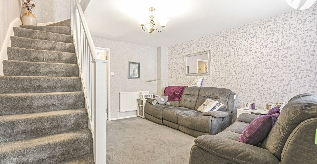 2 bedroom house for sale in London | Robinson Jackson