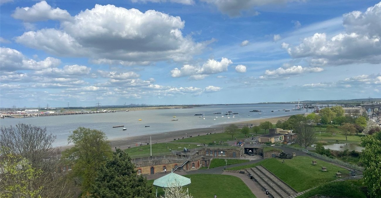 1 bedroom property for sale in Gravesend | Robinson Michael & Jackson