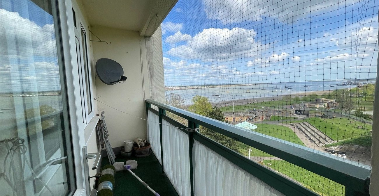 1 bedroom property for sale in Gravesend | Robinson Michael & Jackson