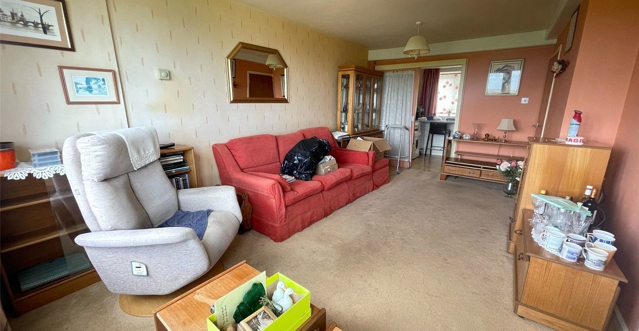 1 bedroom property for sale in Gravesend | Robinson Michael & Jackson