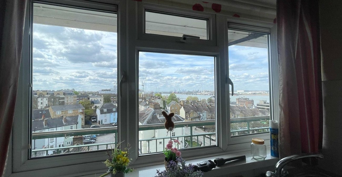 1 bedroom property for sale in Gravesend | Robinson Michael & Jackson