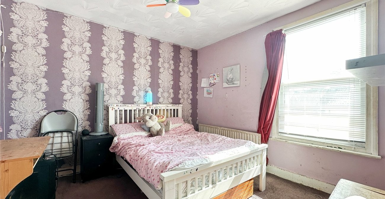 2 bedroom house for sale in Chatham | Robinson Michael & Jackson