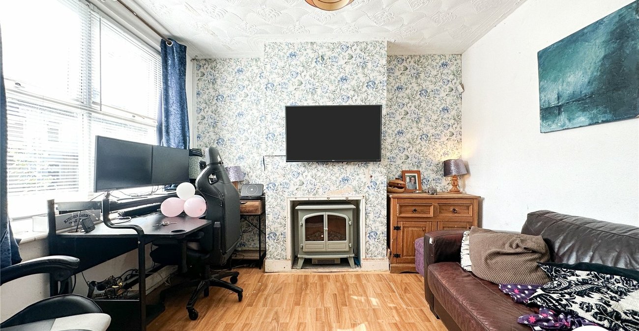 2 bedroom house for sale in Chatham | Robinson Michael & Jackson