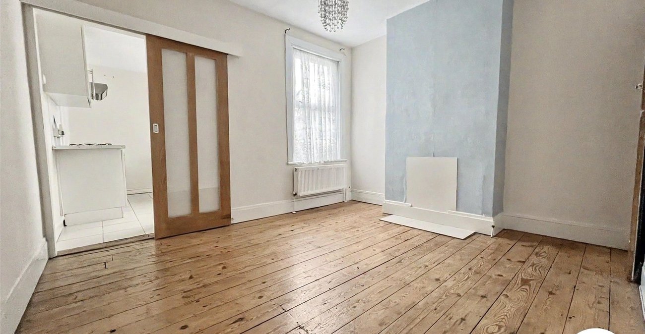 2 bedroom house for sale in Chatham | Robinson Michael & Jackson