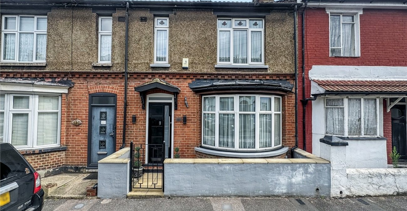 4 bedroom house for sale in Gillingham | Robinson Michael & Jackson