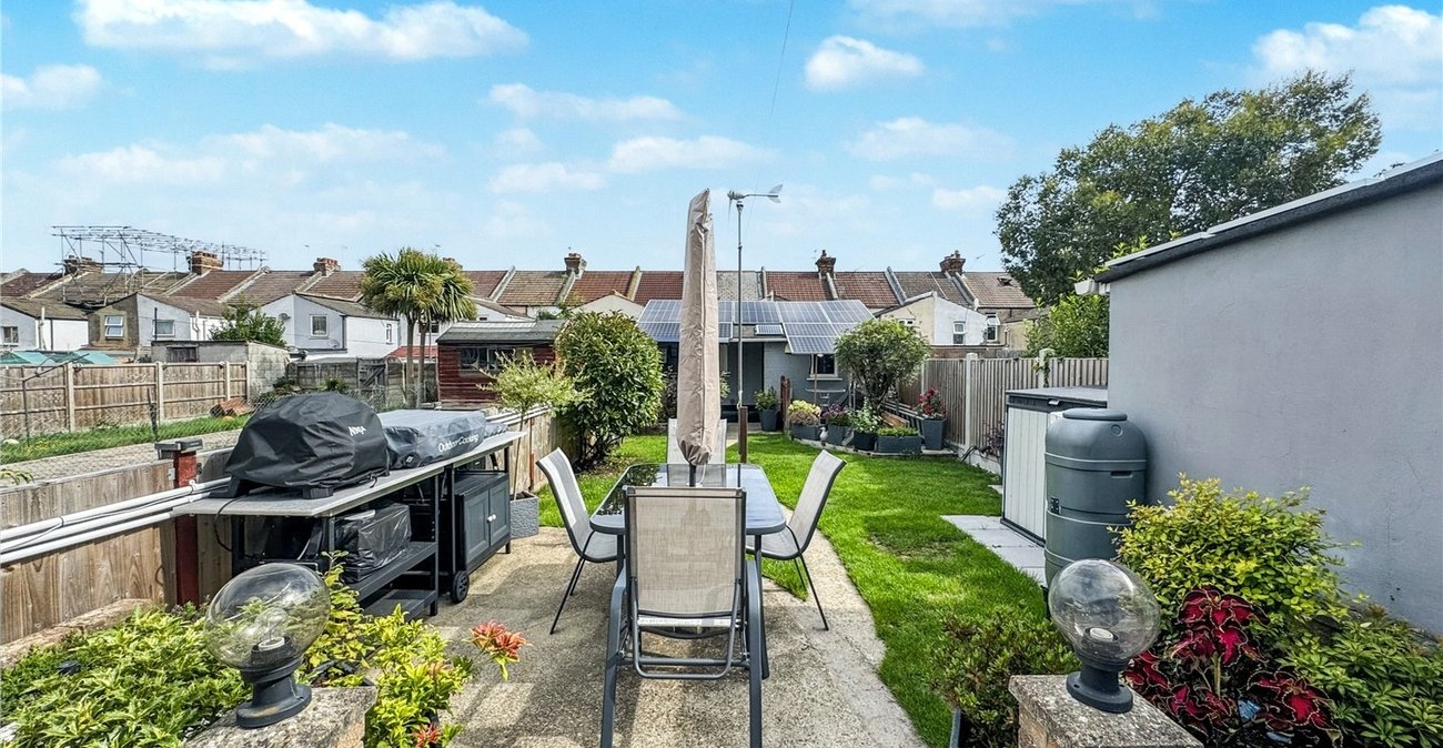 4 bedroom house for sale in Gillingham | Robinson Michael & Jackson