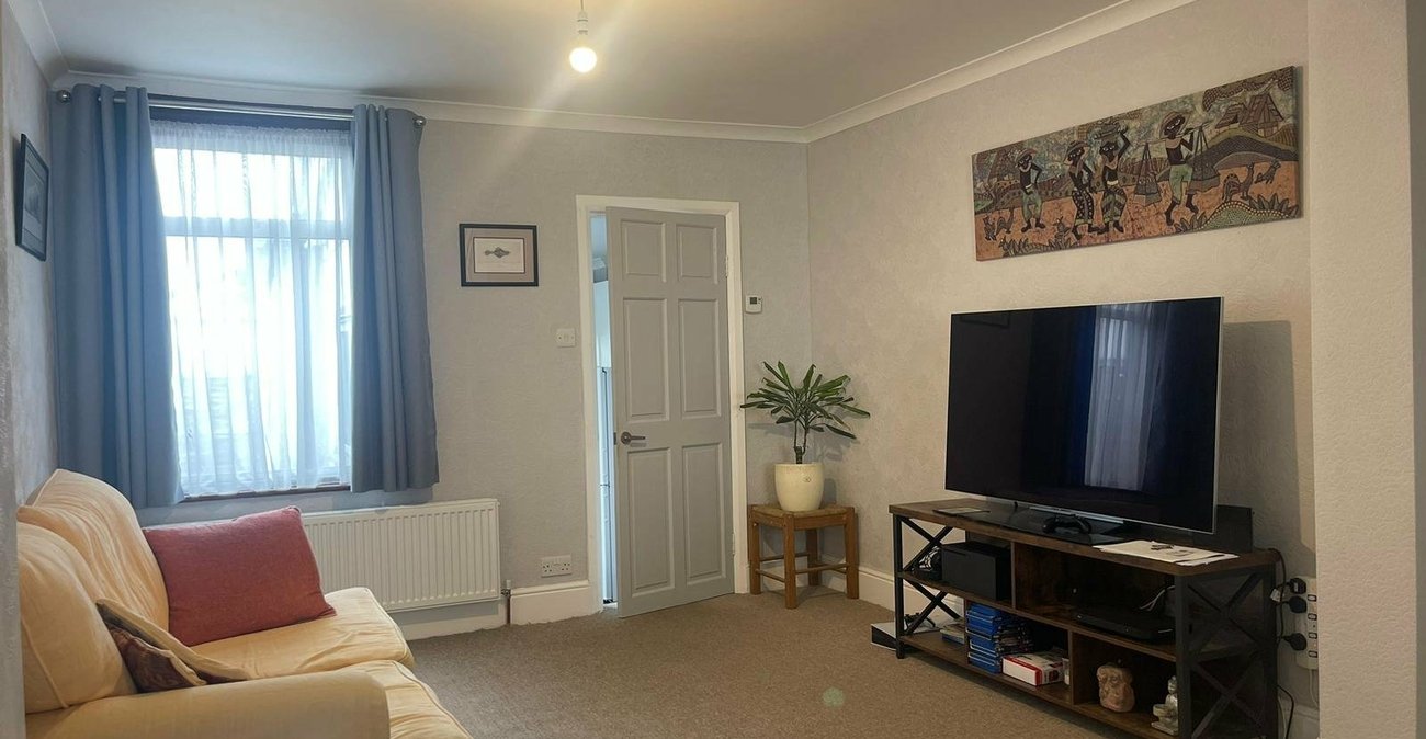 2 bedroom house for sale in Northfleet | Robinson Michael & Jackson