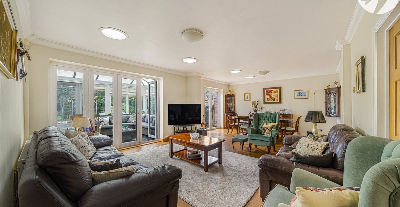 5 bedroom property for sale in Dartford | Robinson Jackson