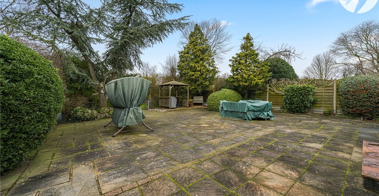 5 bedroom property for sale in Dartford | Robinson Jackson