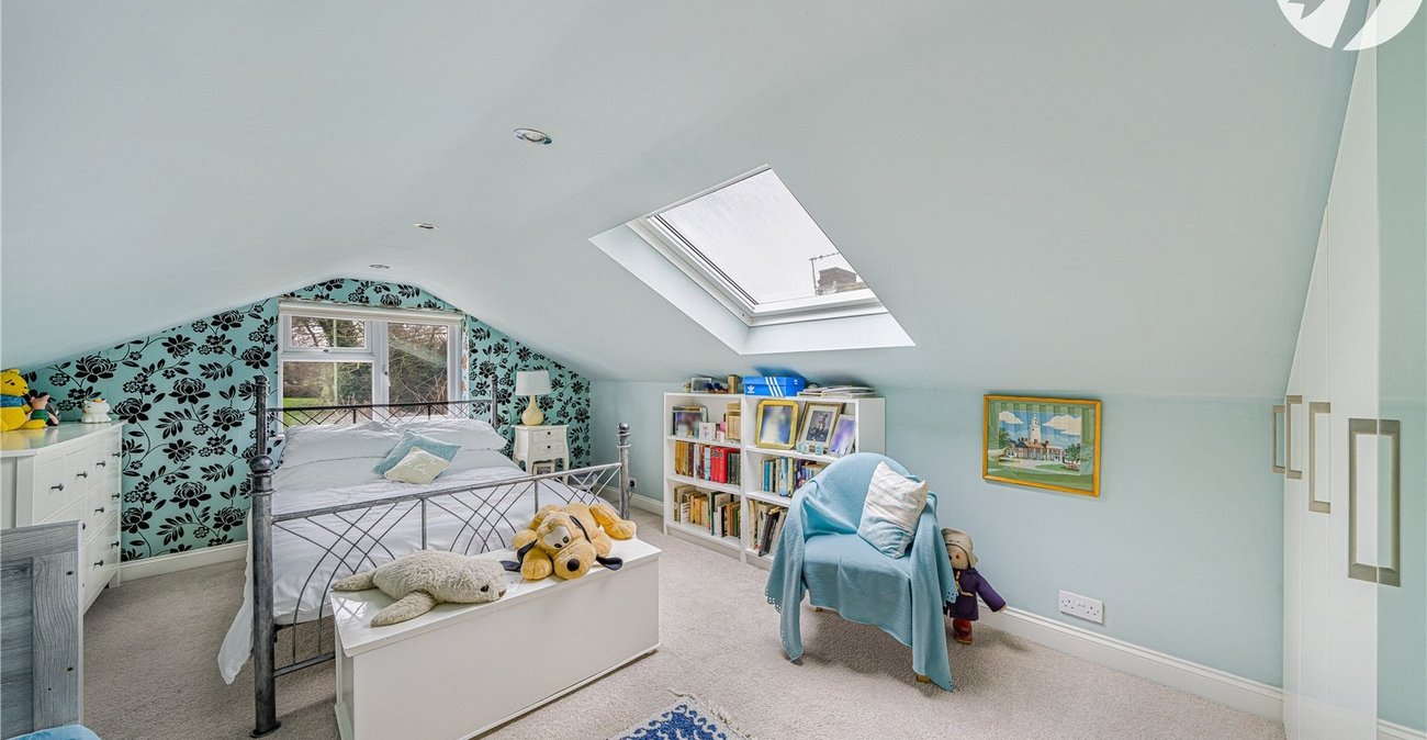 5 bedroom property for sale in Dartford | Robinson Jackson