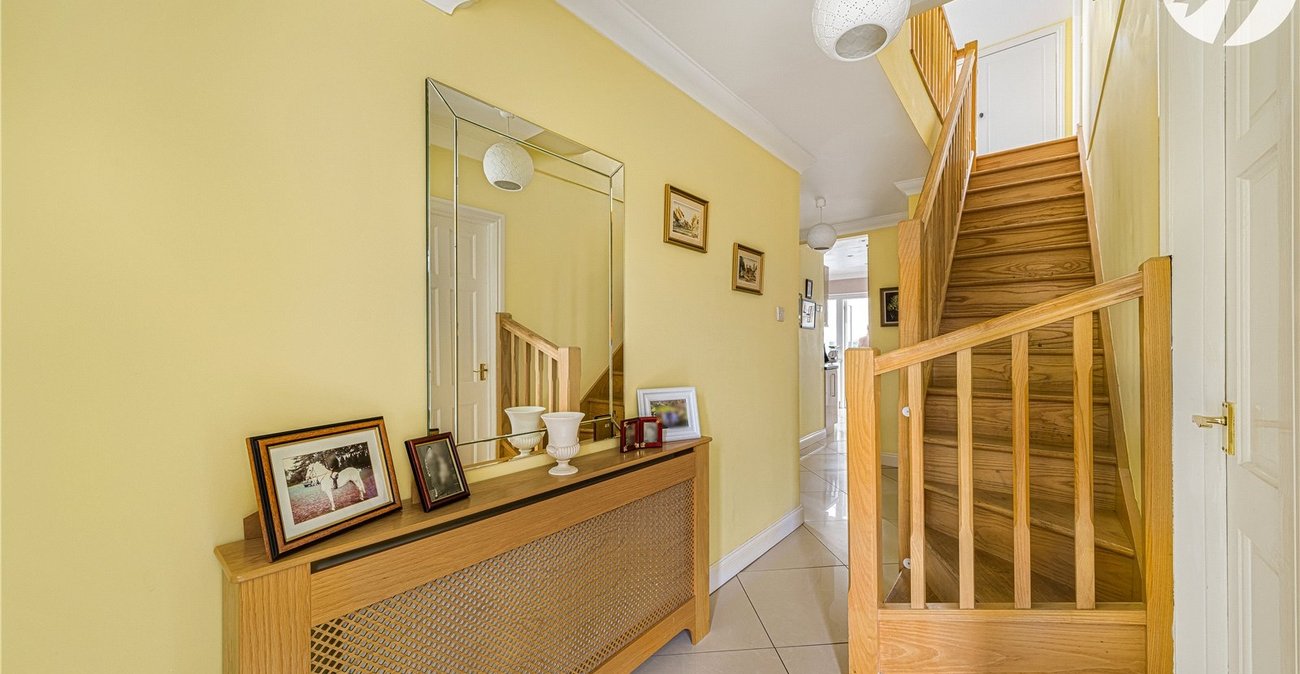 5 bedroom property for sale in Dartford | Robinson Jackson