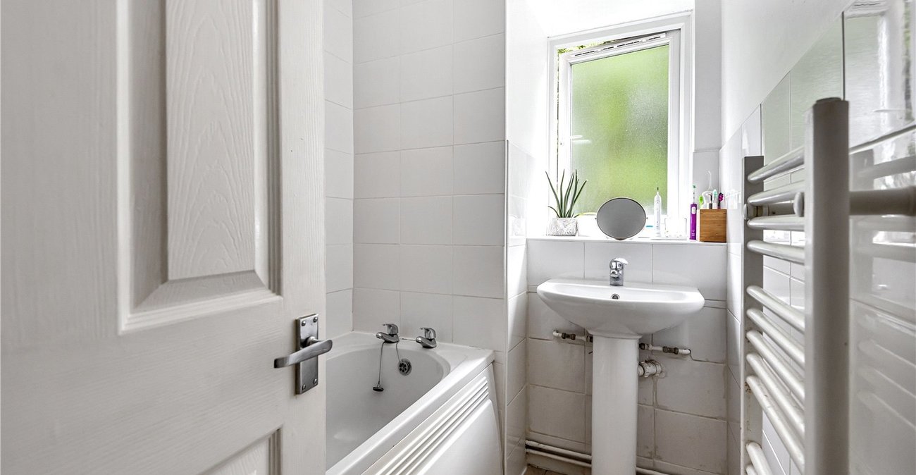 2 bedroom property for sale in Sydenham Avenue | Robinson Jackson