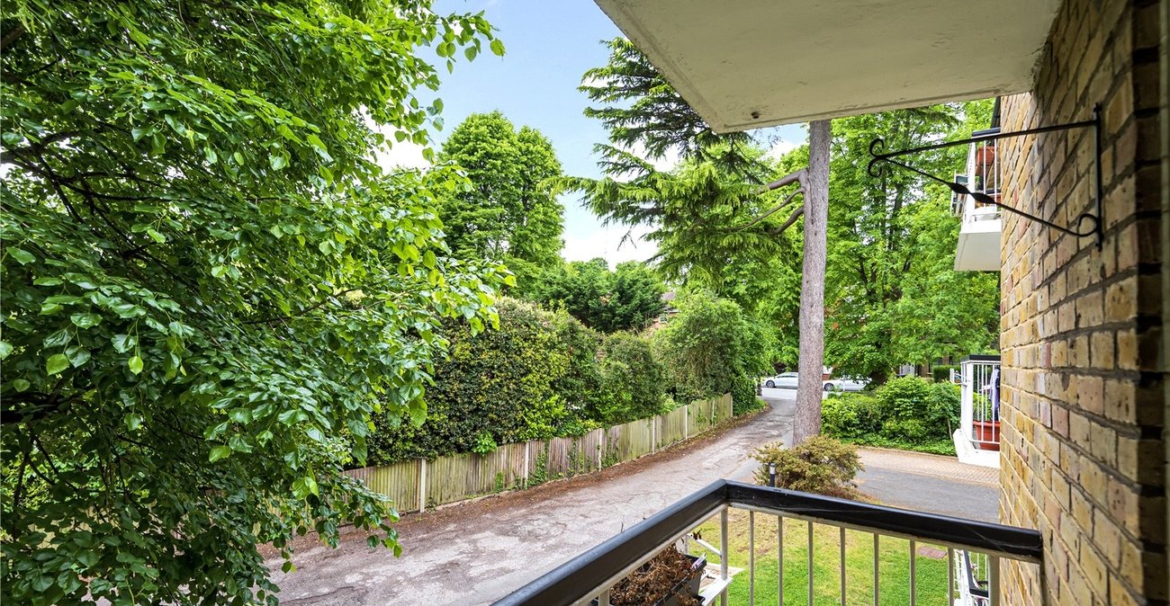 2 bedroom property for sale in Sydenham Avenue | Robinson Jackson