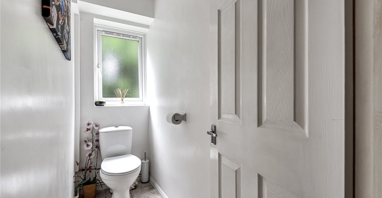 2 bedroom property for sale in Sydenham Avenue | Robinson Jackson