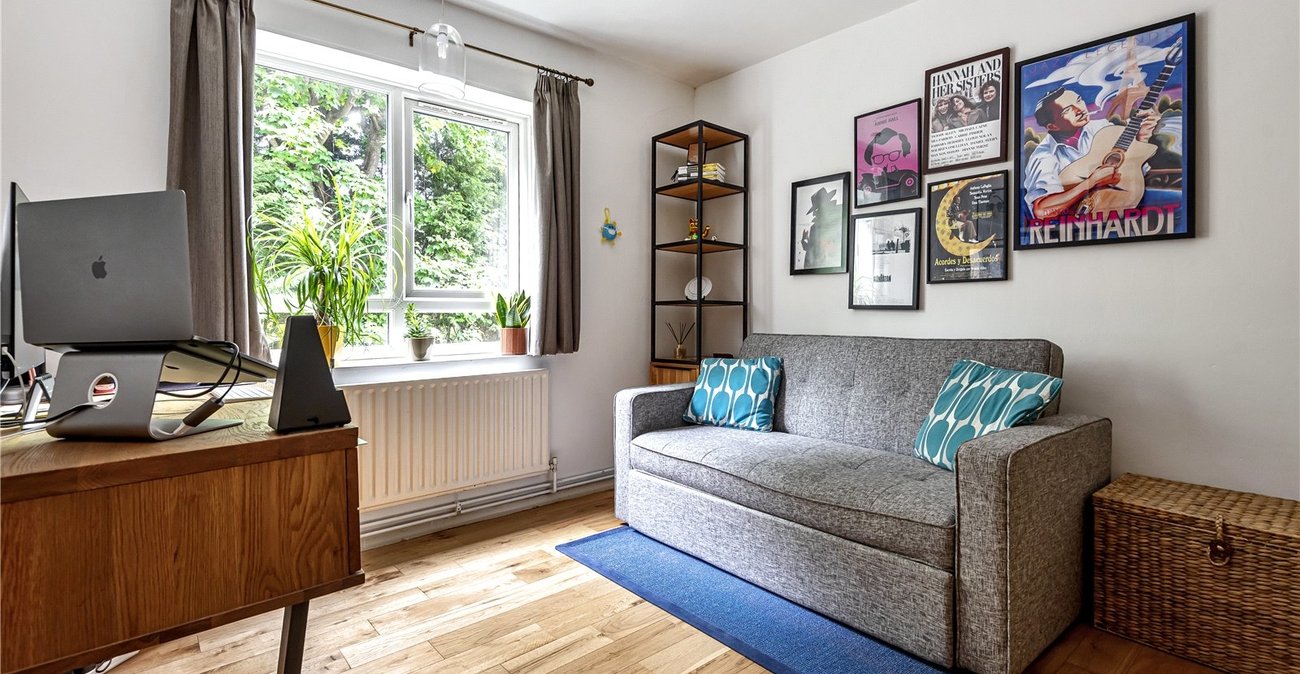 2 bedroom property for sale in Sydenham Avenue | Robinson Jackson