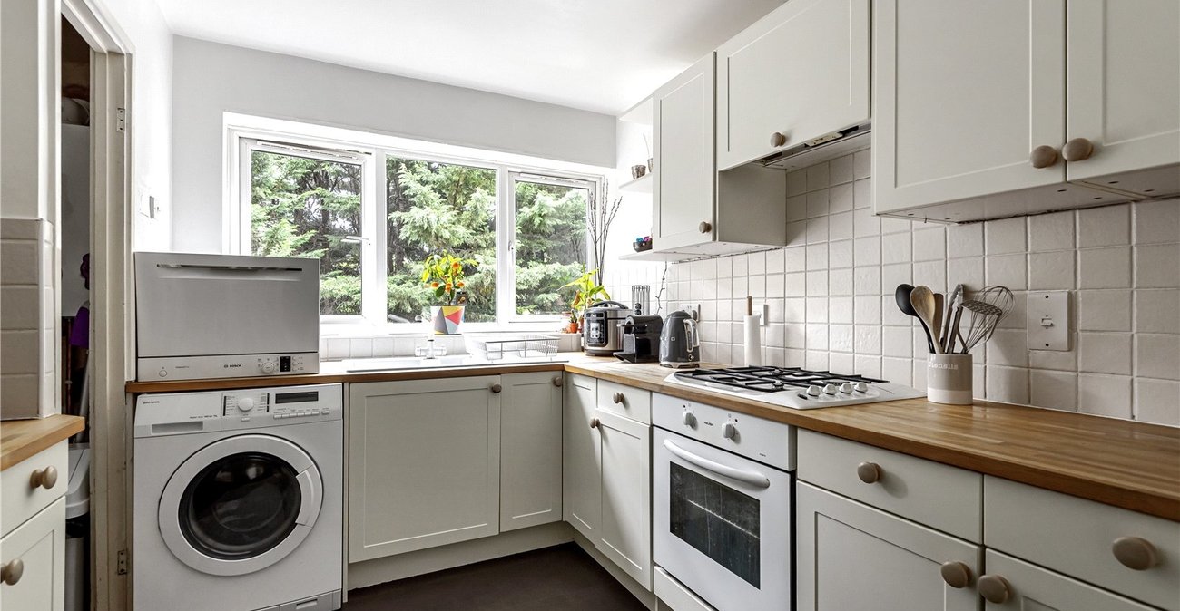 2 bedroom property for sale in Sydenham Avenue | Robinson Jackson