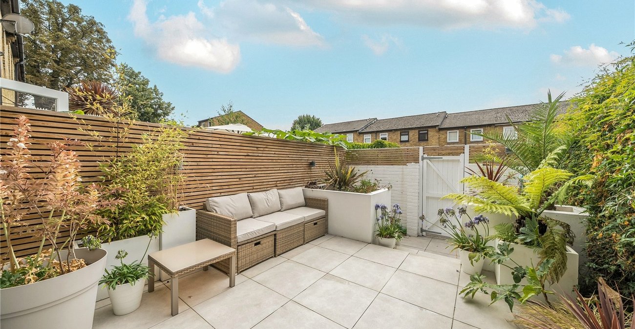 2 bedroom house for sale in  | Robinson Jackson