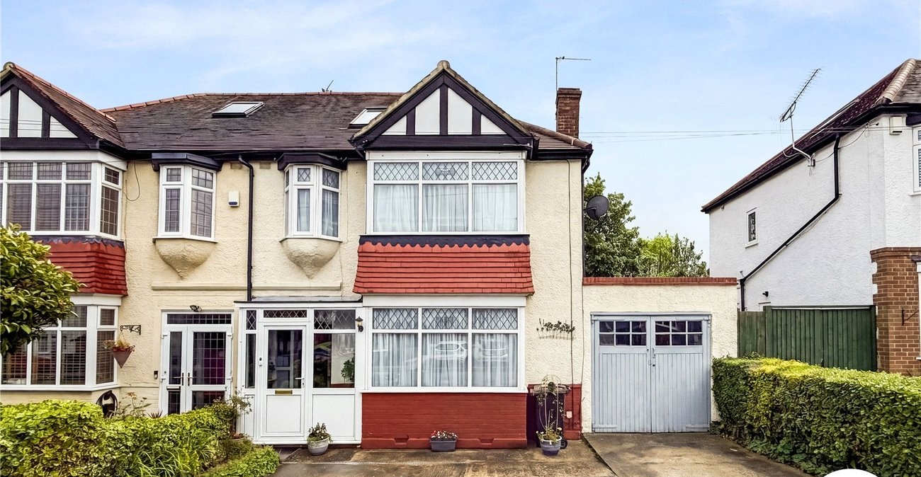 4 bedroom house for sale in Rochester | Robinson Michael & Jackson