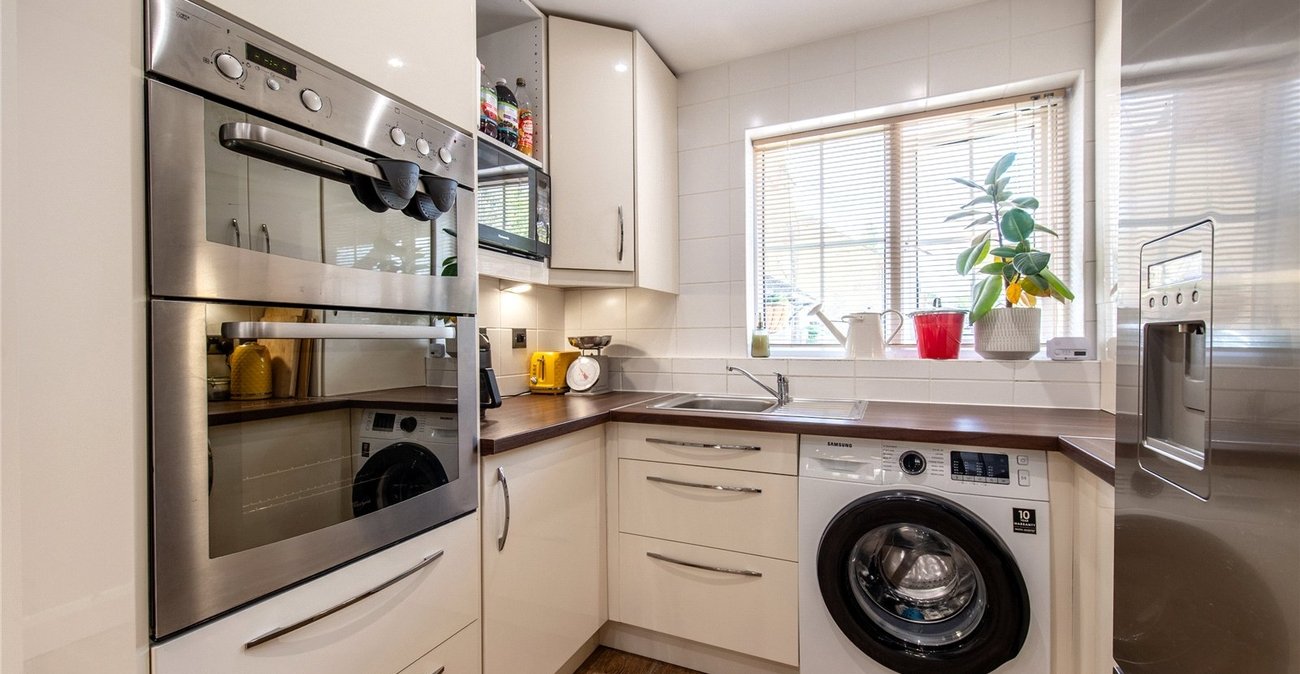 2 bedroom house for sale in Hartlip | Robinson Michael & Jackson
