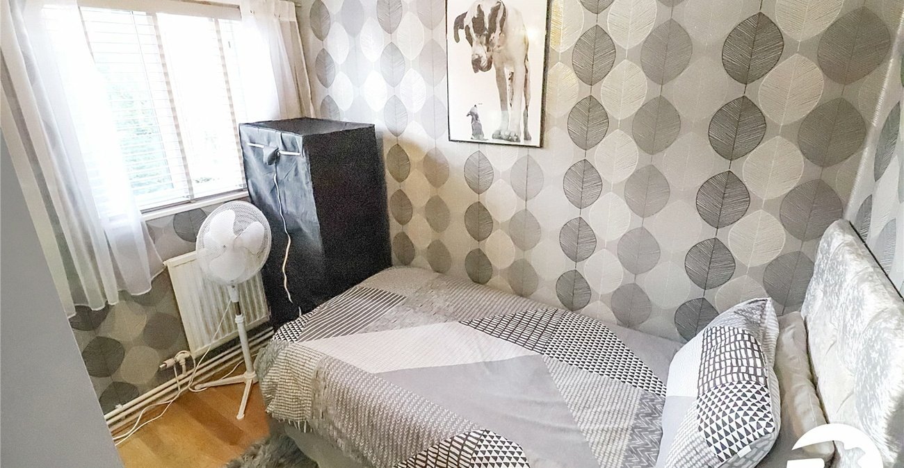 3 bedroom house for sale in London | Robinson Jackson